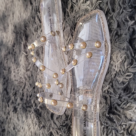 Steve Madden Nonii Pearl Studded Flat Saldals in Clear - Picture 9 of 12